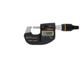 Mitutoyo Digimatic mikrometer 0-25mm med 0,0001mm opløsning, sort med digital skærm, der viser 5.0000.