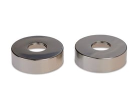 To Blue Label rosetter i børstet nikkel med en diameter på 74mm og en højde på 21mm, leveres som et sæt af to stk.