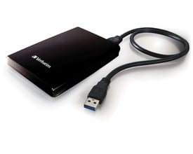 Sort Verbatim Store'n'Go ekstern harddisk på 2 TB med USB-kabel og synligt USB-A-stik.