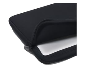 Nærbillede af en sort Dicota Perfect Skin laptop sleeve, hvor lynlåsen er delvist åben og viser det lyse, bløde indre foer.