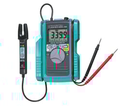 Detaljebillede af Elma Instruments Kewmate 2000 multimeterets display og drejeknap, der viser automtiske områdevalg og funktioner.