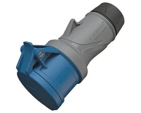Mennekes PowerTOP Xtra CEE-forlængerled i grå og blå med lukket låg, 32 A, 4-polet, 9h, 230 V og IP54.