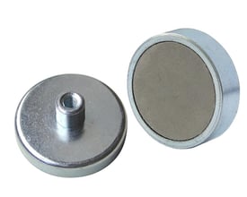 To ECLIPSE pottemagneter side om side, en med M4 gevind og en vist fra siden der afslører den grå ferrit magnetkerne.