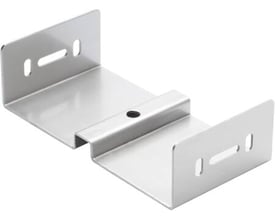 Schneider Electric U-ophæng i rustfrit stål AISI304 med dimensioner 100mm bred, 48mm høj og 80mm lang, med monteringshuller.