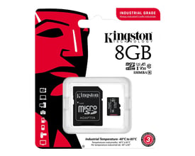 Emballagen til Kingston 8 GB microSDHC Industrial-kort med SD-adapter viser kortet og adapteren.