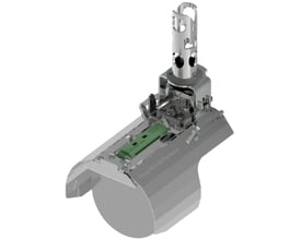 Camro ProStop Flowcut rottespærre DN100/110 mm i rustfrit stål, vist skråt forfra med spjældlås og grøn skyder.