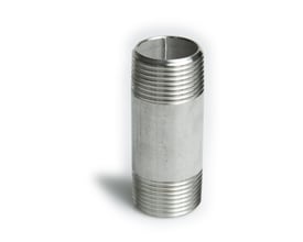 Nippelrør i rustfrit stål 316L med 2" SMSK gevind, 40 bar tryk, vist isoleret på hvid baggrund.