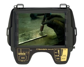 3M Speedglas 9100XXi automatisk nedblændende svejsekassette med betjeningsknapper og svejsning synlig i synsfeltet.