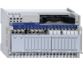 Schneider Electric Telefast modul 16RO med LED, HE10 udgangsinterface med 16 udgange og skrueterminaler.