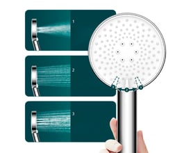 Philips brusehoved med filter ASH1516CH/10 i krom viser tre vandstrålemønstre på mørkeblå baggrund.