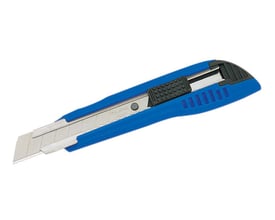 Tajima LC 500 kniv med 18mm blad i blå. Kniven har et robust greb med riller og en skarp metalspids.