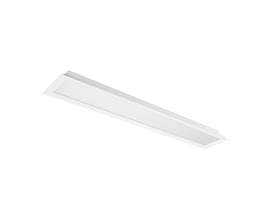 SG Armaturen Sense Line 120X600, et hvidt loftarmatur med 4000K lys og et 3-lags optisk system mod blænding.