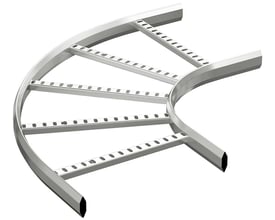 Detaljeret vinkel af en 90 graders indvendig bøjning til kabelstiger, 500 mm bred, viser den præcise udformning og stålmaterialets galvaniserede overflade.