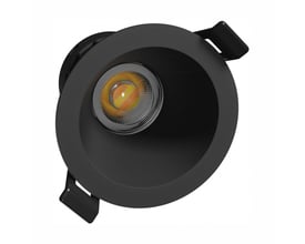 Sort SpectrumLED 7W CCT-indbygningsspot med tre lyskulører, rund front og synlig LED-linse, set skråt forfra.