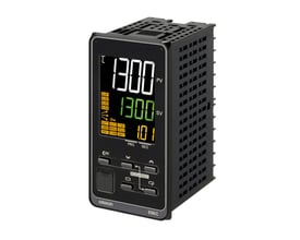 Omron E5EC-TQX4A5M-000 professionel temperaturregulator med digitalt display, 96x48mm.