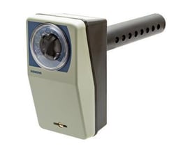 Siemens QFM81.21 rum hygrostat til kanalmontering med grå og blå detaljer og indbygget justeringsskive.