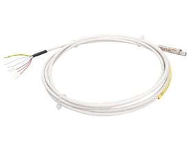 Ebeco PT-100-føler, model ELTF-PTEX.4 ATEX, med hvidt kabel i løkke, synlige ledninger og metalføler i enden.