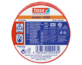 Tesa Tesaflex 53988 rød isoleringstape, 25 mm x 25 meter, vist fra siden med tydelig etikette med produktinformation og certificeringer.