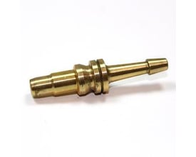 Aga slangestuds 4,8mm i messing til lynkobling, rød farvekode for acetylengas, monteret på hvid baggrund.