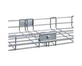 Nærbillede af Wibe samlebeslag U-70/105 Zinc+, viser stålmaterialet og samlingen af to gitterbakker.