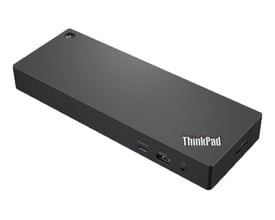 Lenovo ThinkPad Thunderbolt 4 WorkStation Dock i sort, set fra en vinkel der viser frontpanlets porte.