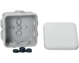 Grå samledåse i plast fra Schneider Electric med dimensioner 80x80x45 mm, vist med separat låg og kabelgennemføring.