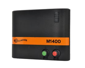 Gallagher M1400 lysnet elhegn med sort ribbet overflade og orange bånd med produktnavn og logo.