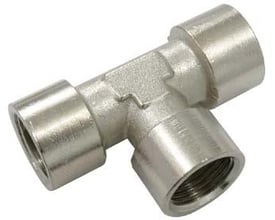 Metal T-stykke med 1/4" gevind i alle tre udgange, ideelt til rørforbindelser i en isoleret, hvid baggrund.