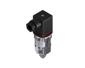 Danfoss tryktransmitter MBS 3000 i et andet perspektiv, viser den robuste konstruktion og 1/4" tilslutning med 4-20mA output.