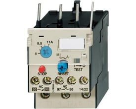 Omron 3-polet overbelastningsrelæ, model J7TKN-B-E6, med justerbar strømstyrke 0,4-0,6 A og reset-knap.