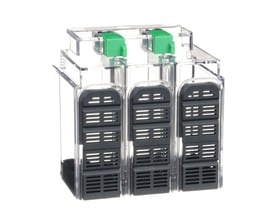 Schneider Electric lang klemmeafdækning til 3-polet NSXm og PP-B i klar plast med grå detaljer.