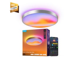Govee Smart Ceiling Light Ultra er en rund smart LED-loftlampe på 53 cm med farveskiftende lys; æske og app vises ved siden af.