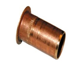 Kobberfarvet PEX støttebøsning til 20mm rør, med en bred flange i den ene ende og åben i den anden.