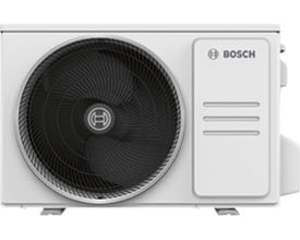 Bosch Climate 3000i varmepumpe, udedel, hvid med sort ventilator og Bosch logo, designet til effektiv opvarmning og køling.