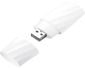Solar+ WiFi modul til varmepumper i Master 7 og MSA serien, hvidt USB-stik med aftagelig hætte på hvid baggrund.