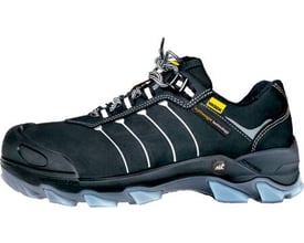 Detaljeret billede af HKS B3 sikkerhedsskoen, der viser overdelen i sort læder med gule syninger og ESD-logo.