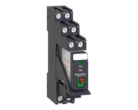 Schneider Electric RXG relæ med sokkel vist fra siden, med tydelig markering af kontakter og LED statusindikator.