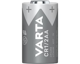 Nærbillede af et Varta CR1/2AA lithium batteri med tydelig Varta logo, 3V og CR14250 mærkning.