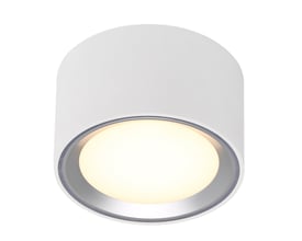 Nordlux Fallon påbygningsspot i hvid med børstet ståldetaljer og tændt, varm hvidt LED-lys på hvid baggrund.