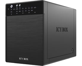 Sort ICY BOX IB-RD3640SU3 RAID-kabinet til fire 3,5-tommers harddiske, set skråt forfra og fra siden.