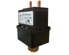 Blæserhastighedsregulator FSX-41 S med sort hus, kobberfarvede tilslutninger og synlig Emerson-mærkat.