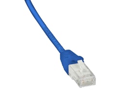 Lauritz Knudsen Cat.6 U/UTP 28AWG patchkabel på 1,0 meter i blå LSZH med helstøbt tyk for beskyttelse og aflastning.