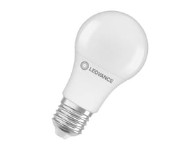 Ledvance LED Standard pære med mat finish, E27 fatning og 806 lumen i varmt hvidt lys.