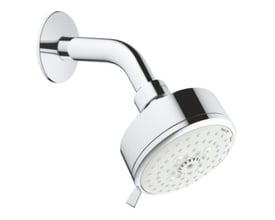 Grohe New Tempesta Cosmopolitan 100 hovedbruser i krom finish, vist fra siden med fokus på det runde 100 mm brusehoved og den buede bruserarm.