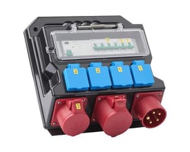 Heatcom byggepladstavle med 32A CEE indtag og fire 230V stik samt et 16A CEE udtag i sort slagfast plast.