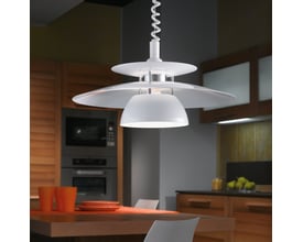 EGLO Brenda pendel Ø430 i hvid, monteret over et køkkenbord med et moderne design, der skaber hygge.