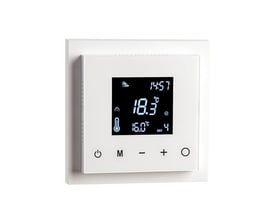 SG Armaturen HeatReg 13A i hvid med digitalt display, der viser tid og temperaturindstillinger.