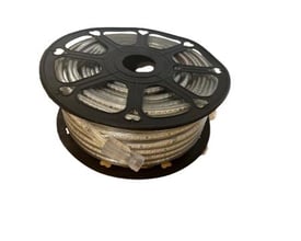 ECO-230 lysslange på en sort kabeltromle, 50 meter lang, med synlig SNAP-kobling og IP67-klassificering.