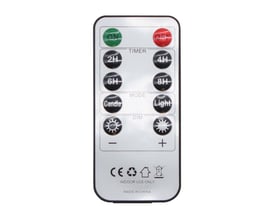 Nærbillede af LEDlife fjernbetjeningens knapper, der viser funktioner som ON, OFF, Timer (2H, 4H, 6H, 8H), Candle, Light og DIM +/-.