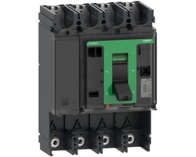 Schneider Electric maksafbryder NSX400F, 4-polet, med tættere på af etiketten, der viser specifikationer som kortslutningsbrydeevne.